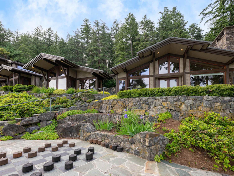 1299 Fairweather Road, Bowen Island, BC, V0N 1G2