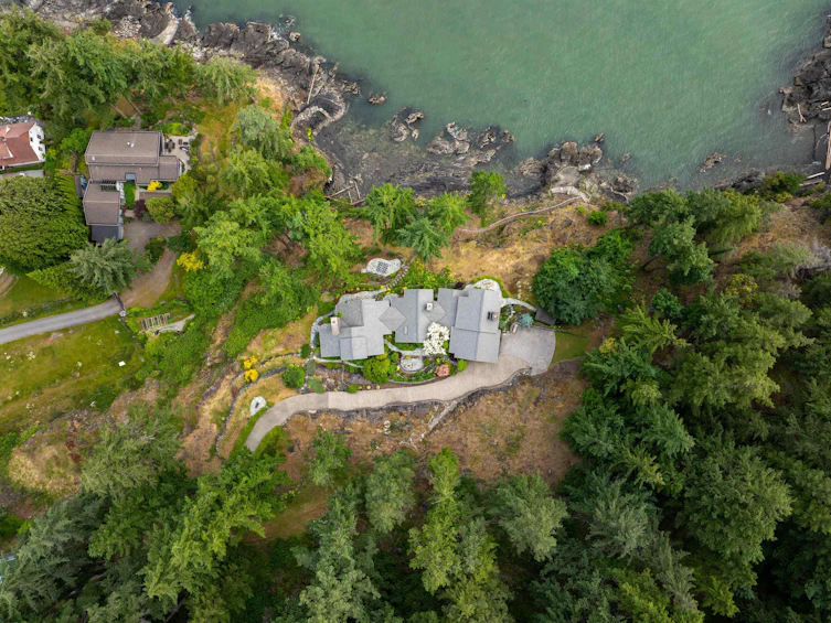 1299 Fairweather Road, Bowen Island, BC, V0N 1G2 - 4