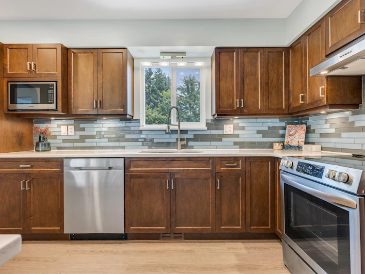 8116 Sumac Place, Mission, BC, V2V 5K9 - 9