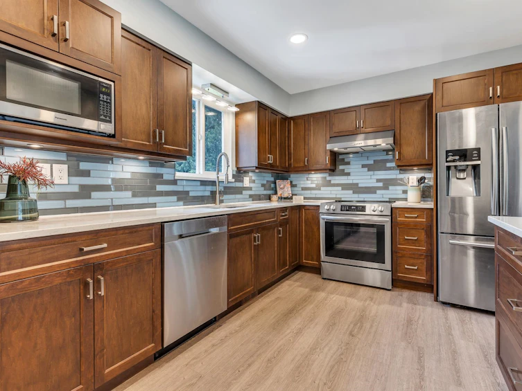 8116 Sumac Place, Mission, BC, V2V 5K9 - 6