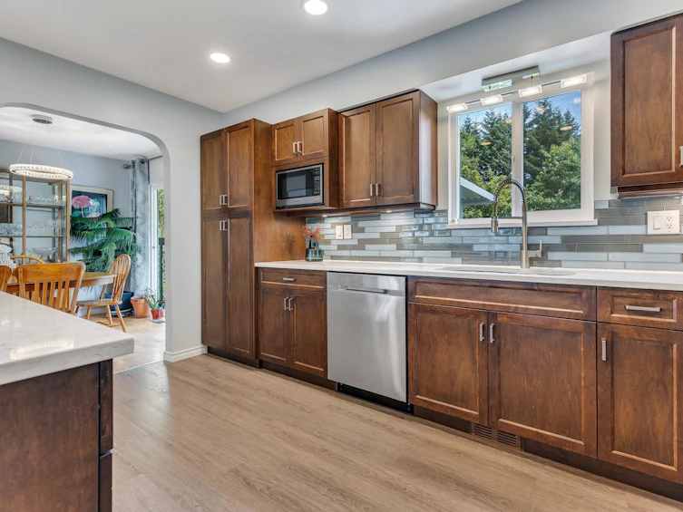8116 Sumac Place, Mission, BC, V2V 5K9 - 8