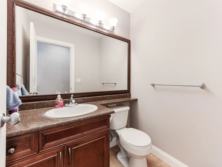 10627 144th Street, Surrey, BC, V3T 4V8 - 11