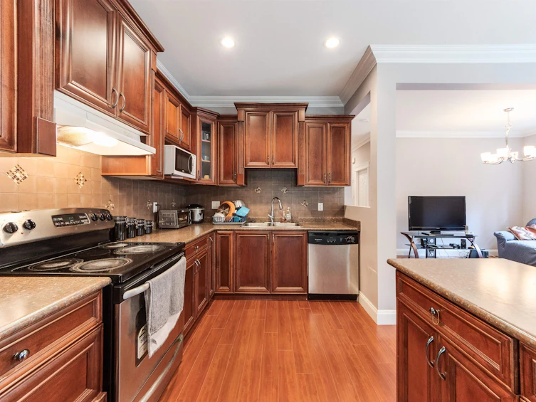 10627 144th Street, Surrey, BC, V3T 4V8 - 5