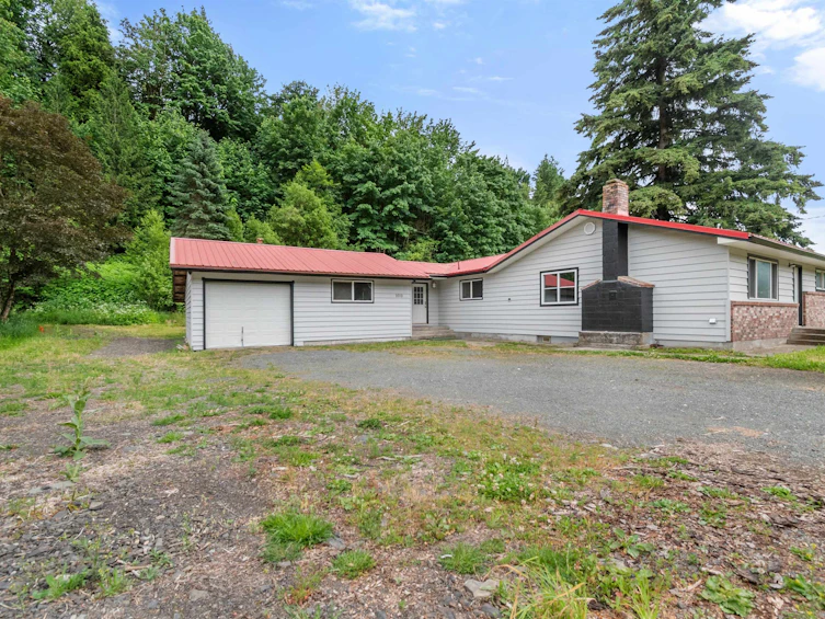 1010 Columbia Valley Road, Columbia Valley, BC, V2R 4X6 - 3