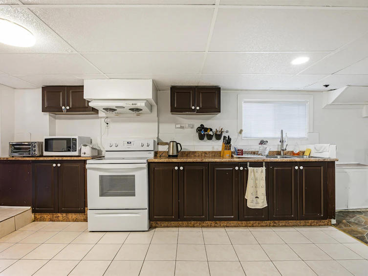 1008 E 22nd Avenue, Vancouver, BC, V5V 1W3 - 16
