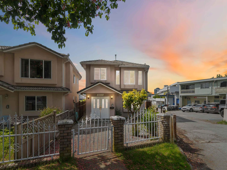 4411 Beatrice Street, Vancouver, BC, V5N 4J1