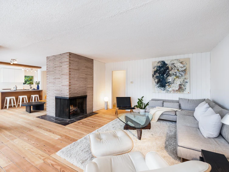 1008 Caledonia Avenue, North Vancouver, BC, V7G 1T3 - 13