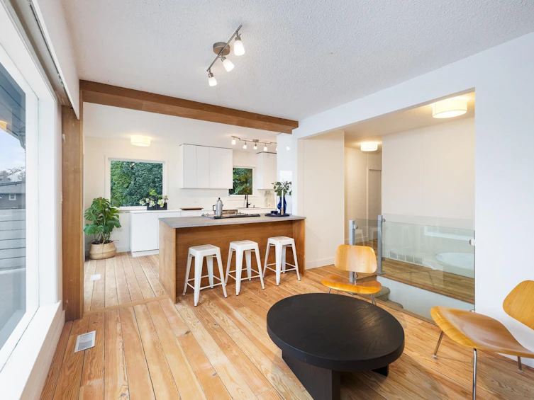 1008 Caledonia Avenue, North Vancouver, BC, V7G 1T3 - 6