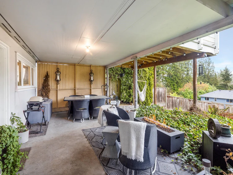1008 Caledonia Avenue, North Vancouver, BC, V7G 1T3 - 32