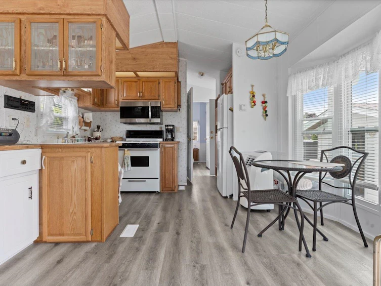172-1436 Frost Road, Columbia Valley, BC, V2R 4X8 - 17