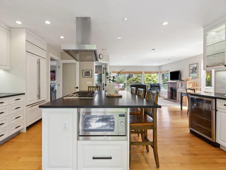 1651 Coldwell Road, North Vancouver, BC, V7G 2N8 - 12