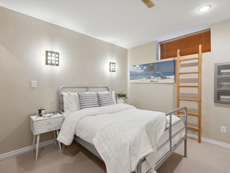 1651 Coldwell Road, North Vancouver, BC, V7G 2N8 - 31