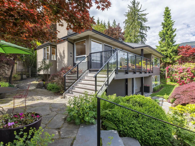 1651 Coldwell Road, North Vancouver, BC, V7G 2N8 - 4