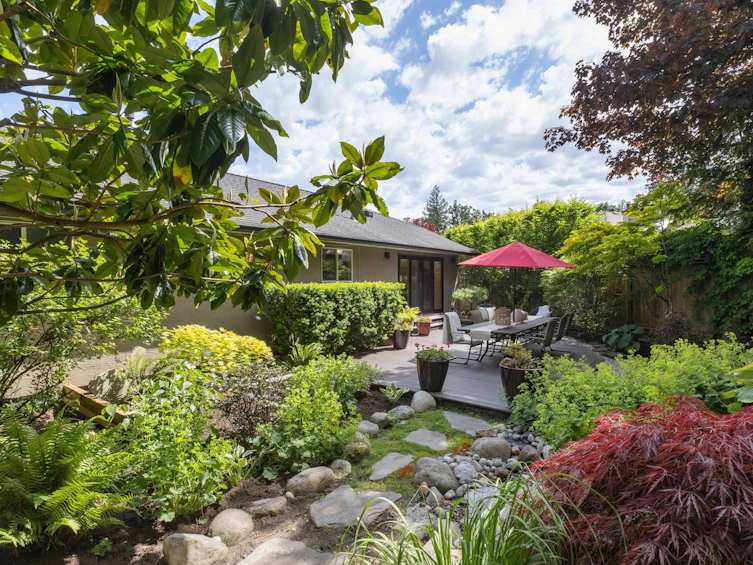 1651 Coldwell Road, North Vancouver, BC, V7G 2N8 - 35