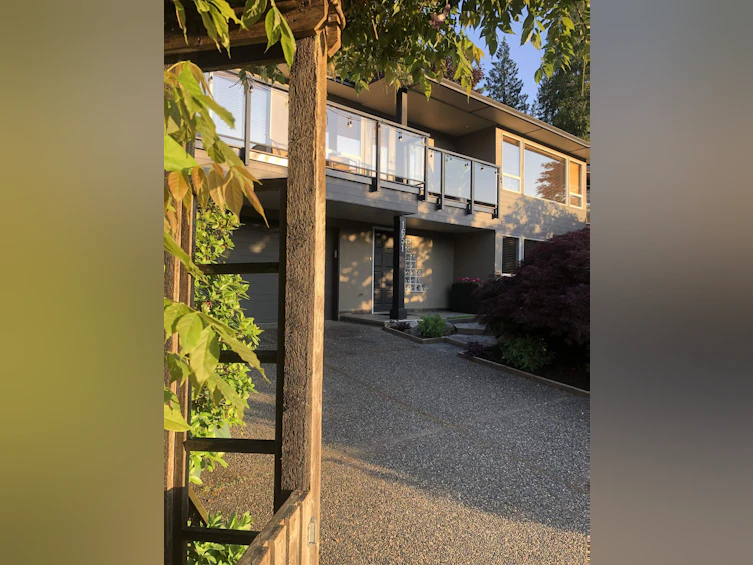 1651 Coldwell Road, North Vancouver, BC, V7G 2N8 - 3