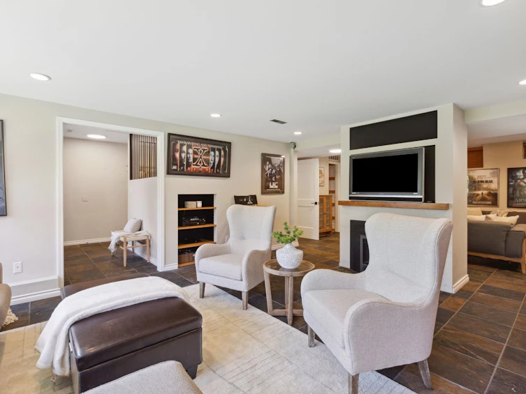 1651 Coldwell Road, North Vancouver, BC, V7G 2N8 - 27