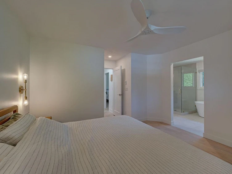 6462 Samron Road, Sechelt, BC, V7Z 0M8 - 23