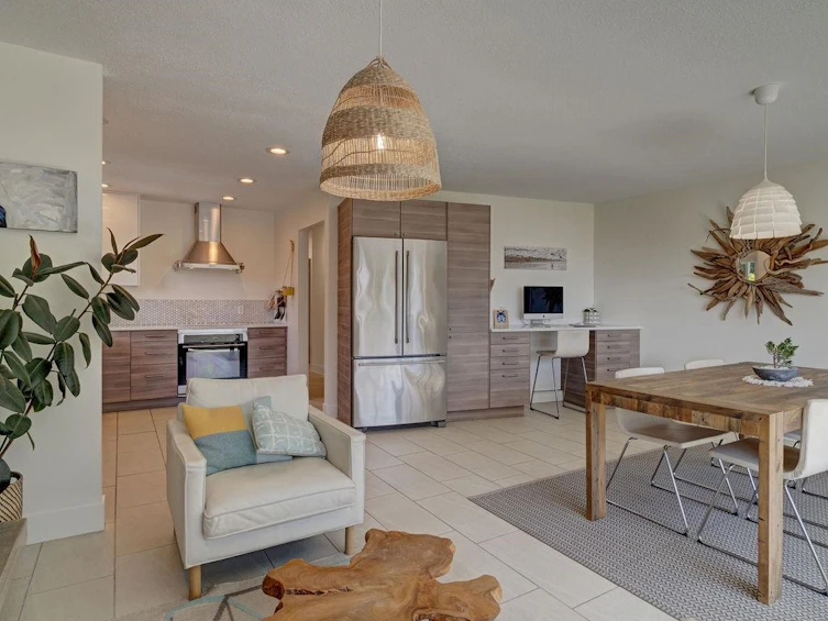 6462 Samron Road, Sechelt, BC, V7Z 0M8 - 18
