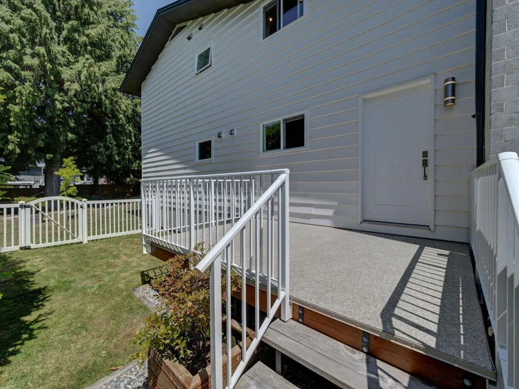 6462 Samron Road, Sechelt, BC, V7Z 0M8 - 33