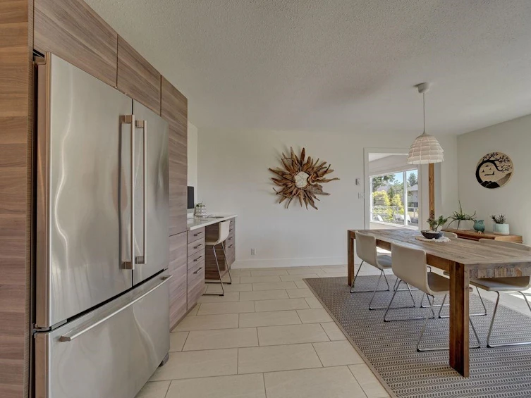 6462 Samron Road, Sechelt, BC, V7Z 0M8 - 19