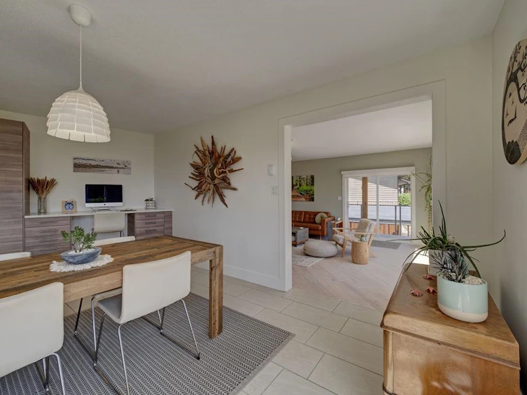 6462 Samron Road, Sechelt, BC, V7Z 0M8 - 9
