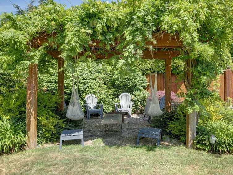 6462 Samron Road, Sechelt, BC, V7Z 0M8 - 31