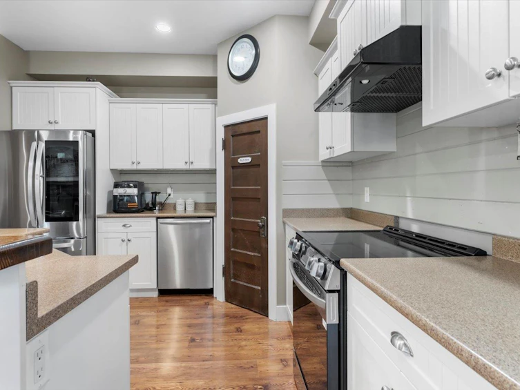 44405 Mclaren Drive, Chilliwack, BC, V2R 0A3 - 8
