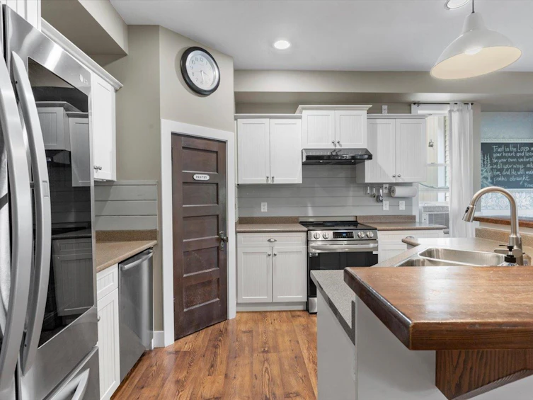 44405 Mclaren Drive, Chilliwack, BC, V2R 0A3 - 9
