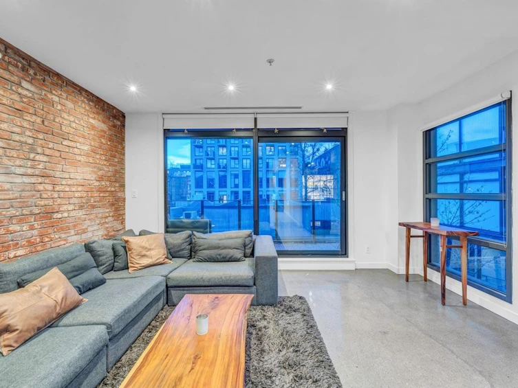 305-12 Water Street, Vancouver, BC, V6B 1A5 - 2