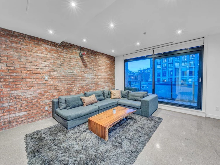 305-12 Water Street, Vancouver, BC, V6B 1A5 - 3