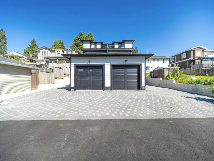 8014 11th Avenue, Burnaby, BC, V3N 2N7 - 4