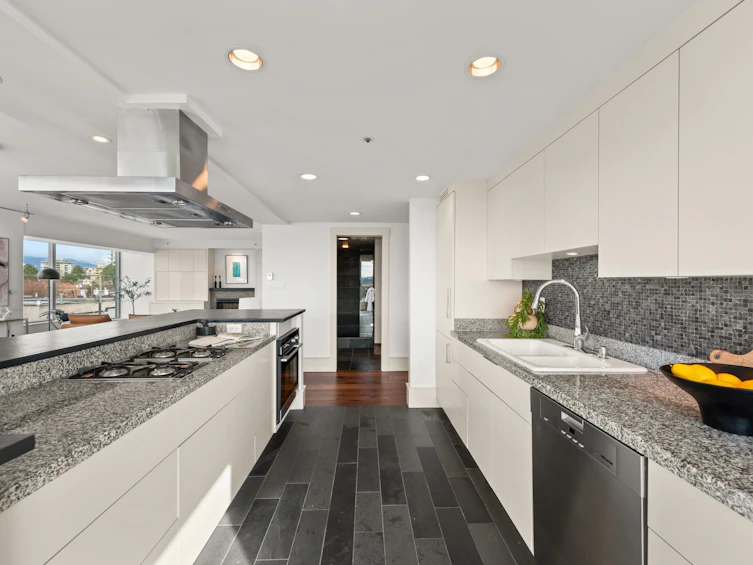 501-1550 W 15th Avenue, Vancouver, BC, V6J 2K6 - 12