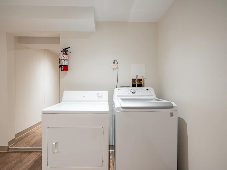 8946 Ganymede Place, Burnaby, BC, V3J 1A1 - 24