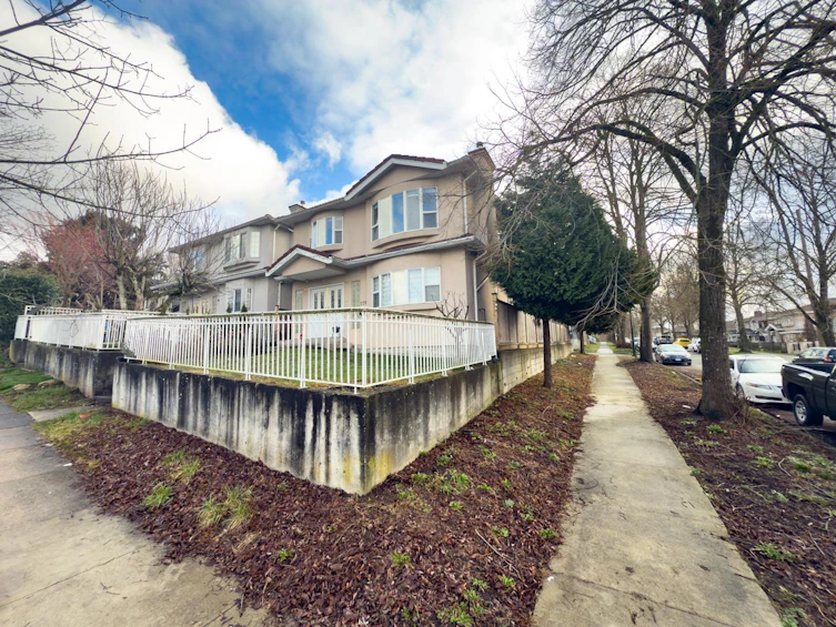 7798 Prince Albert Street, Vancouver, BC, V5X 3Z6 - 2