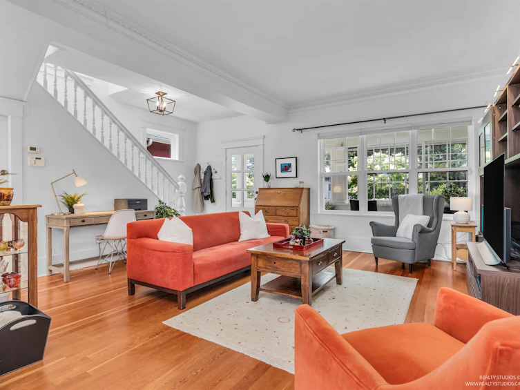 159 E 27th Avenue, Vancouver, BC, V5V 2K5 - 3