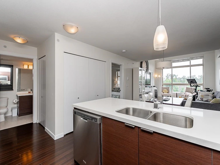 401-19201 66a Avenue, Surrey, BC, V4N 6N7 - 9