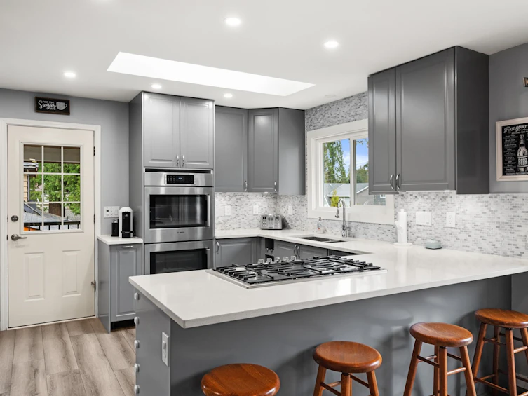2416 Tolmie Avenue, Coquitlam, BC, V3K 3E7 - 9