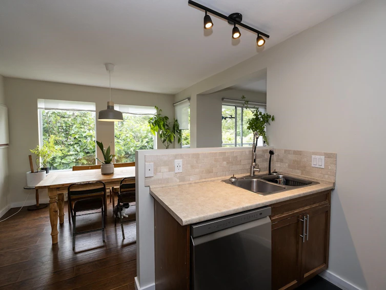 1-756 Gibsons Way, Gibsons, BC, V0N 1V9 - 7