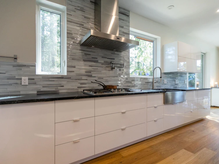 5433 Sans Souci Road, Halfmoon Bay, BC, V7Z 1B6 - 10
