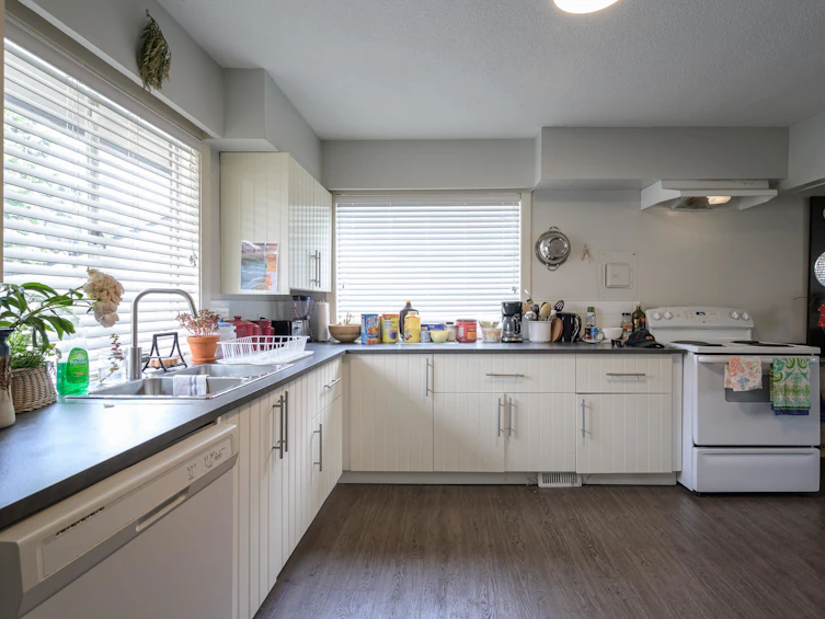 9144 135a Street, Surrey, BC, V3V 5V5 - 16