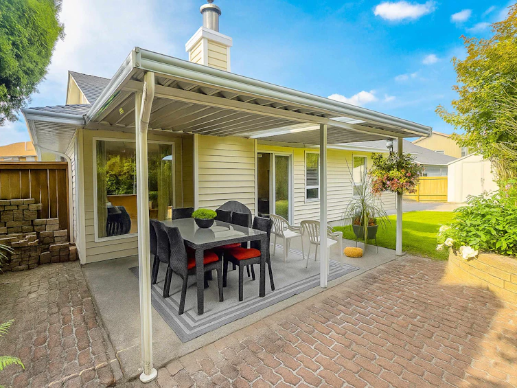 22070 126 Avenue, Maple Ridge, BC, V2X 0V7 - 23