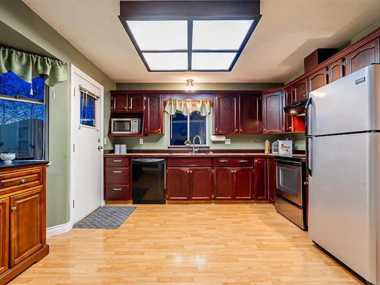 2747 272b Street, Langley, BC, V4W 3K1 - 3