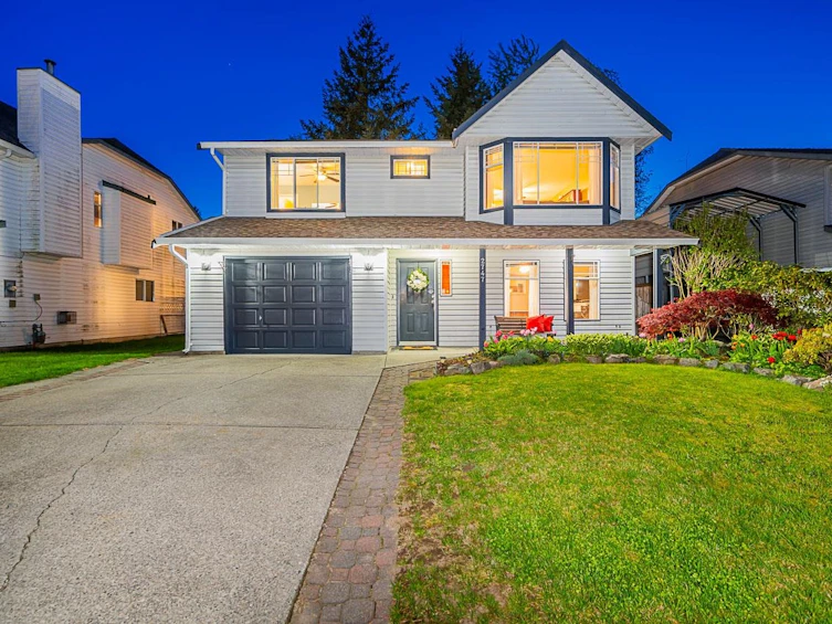 2747 272b Street, Langley, BC, V4W 3K1 - 2
