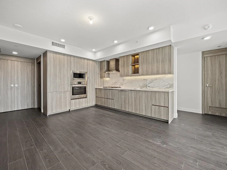 1204-13778 100 Avenue, Surrey, BC, V3T 0V3 - 11
