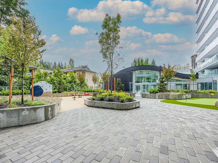 1204-13778 100 Avenue, Surrey, BC, V3T 0V3 - 8