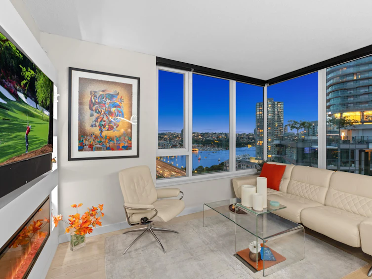 2056-38 Smithe Street, Vancouver, BC, V6B 0P3 - 2