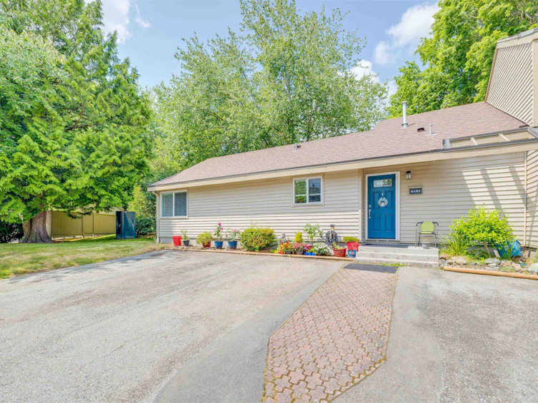 6182 W Greenside Drive, Surrey, BC, V3S 5M8 - 2