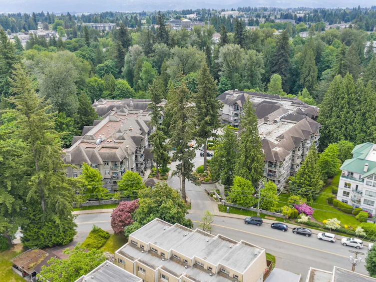 103-33318 E Bourquin Crescent, Abbotsford, BC, V2S 0A6 - 2