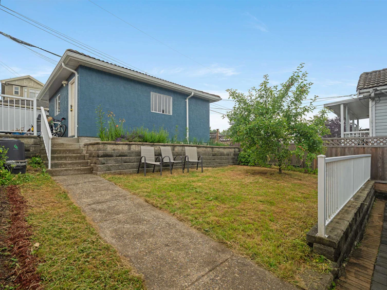 3191 E 8th Avenue, Vancouver, BC, V5M 1X5 - 36
