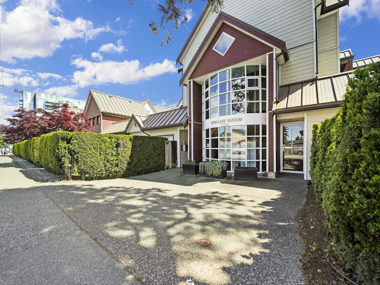 202-7288 No. 3 Road, Richmond, BC, V6Y 3Y1